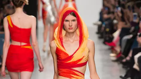 Valentin Yudashkin colecția primăvară-vară 2018