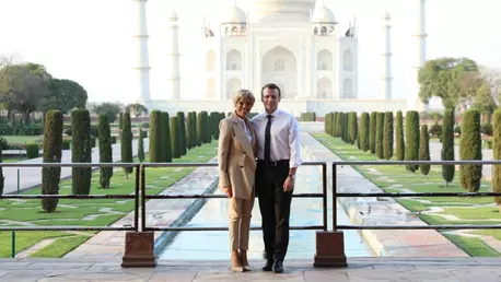 Brigitte Macron fascinează cu ținutele sale în vizita oficială în India (GALERIE FOTO)