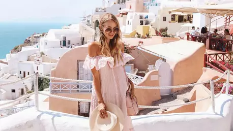 Top 10 rochii cu umerii la vedere