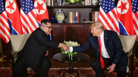 Donald Trump și Kim Jong Un s-au întâlnit pentru prima oară, iar momentul va rămâne în istorie