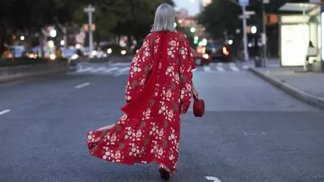 Top 10 cele mai frumoase rochii florale de vară, până în 300 lei