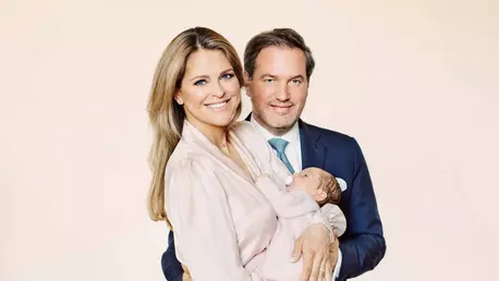 Portretele oficiale de la botezul Prințesei Adrienne din Suedia sunt superbe