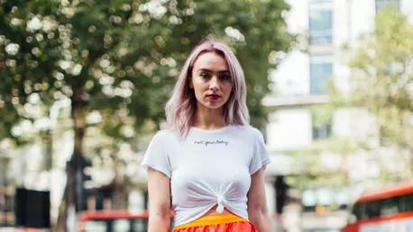 Simți că ești urmărită de greșelile din fosta relație? Află cum poți să îți dai seama că relația din prezent este afectată de ele