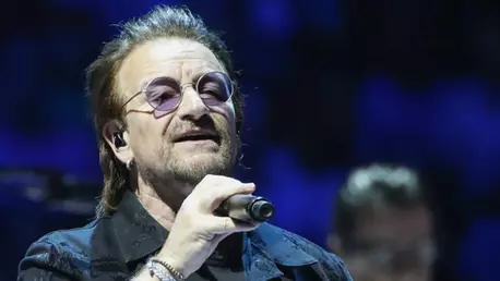 Bono a rămas fără voce în timpul concertului din Berlin