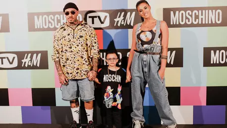 H&m moschino ro clearance