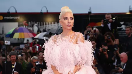 Lady Gaga este de nerecunoscut în fotografiile din liceu