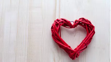 Am întrebat 10 bărbați ce cred despre Valentine’s Day, iar răspunsurile lor te vor surprinde