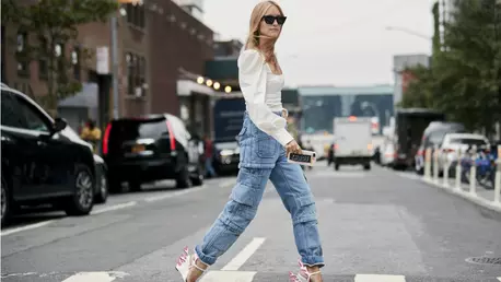 Top 9 cei mai cool jeanși deschiși la culoare