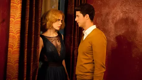 8 semne că te place, însă doar ca... prietenă