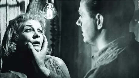 „Eu nu sunt ca ele” – 5 femei din teatru și film vorbesc despre #metoo în România