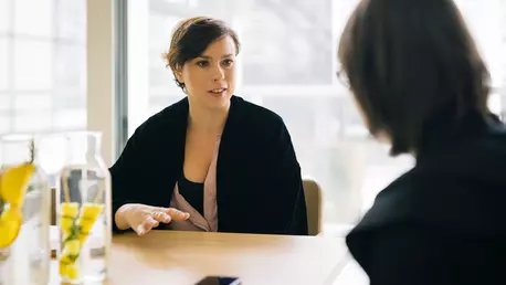 Orange Fiber sau de ce să porți haine făcute din coji de portocale