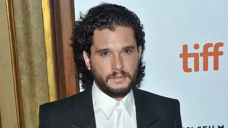 Kit Harington vorbește despre finalul „Game of Thrones" și dezvăluie în cât timp a filmat scena finală cu Emilia Clarke
