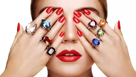 (P) Pași  de urmat pentru o manichiură perfectă