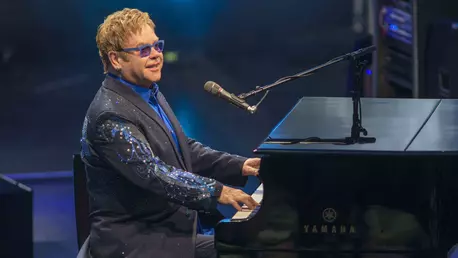 Elton John a dezvăluit că s-a luptat cu cancerul de prostată