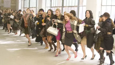 Goana după haine - Roxana Voloșeniuc, dezvăluiri despre una dintre cele mai așteptate lansări de modă ale sezonului