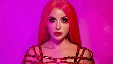 Norvina, fiica Anastasiei Soare, este unul dintre cei mai importanți influenceri de frumusețe din lume