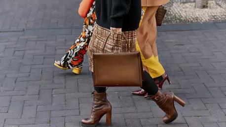 Top 10 modele de genți de purtat la birou