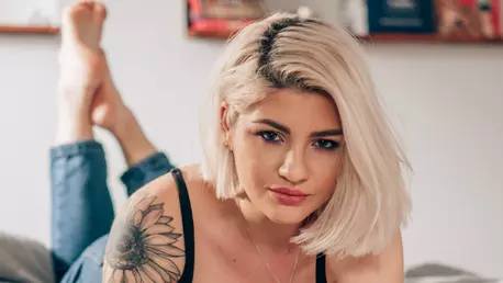 24 de ore în izolare cu... Laura Mușuroaea