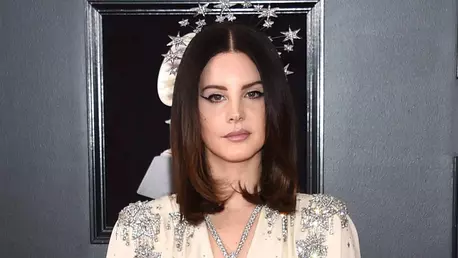 Lana Del Rey se află în jurul unei adevărate controverse pe Internet