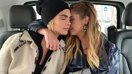 Cara Delevingne și Ashley Benson s-au despărțit!