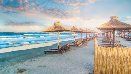 Cum vor arăta vacanțele în această vară. Regulile care se vor aplica pe plajă și în hoteluri