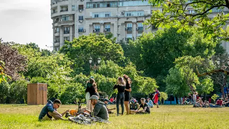 Masca de protecție este OGLIGATORIE în București în aer liber! Locurile vizate de autorități