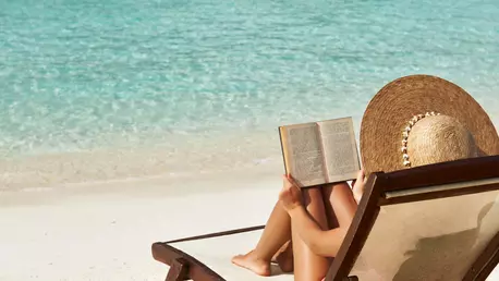 Cărțile pe care merită să le citești în luna august