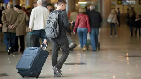 Românii continuă să amâne reîntoarcerea la muncă, în străinătate. 23.000 de aplicări pentru joburile din afară au fost înregistrate în luna iulie. Spania și Italia reintră în topul țărilor preferate de candidați