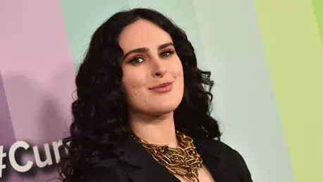 Rumer Willis, fiica cea mare a lui Demi Moore și Bruce Willis, a pozat pentru un pictorial în ipostaze BDSM