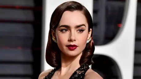Actrița Lily Collins s-a logodit