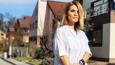 Cântăreața Ellie White, depistată pozitiv cu coronavirus, poveștește pe larg despre experiența ei cu COVID-19