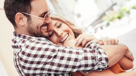 Cinci semne că el crede în relația voastră și în tine