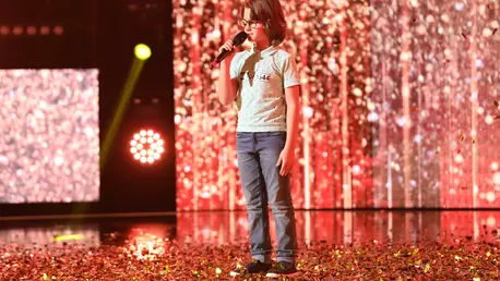 Povestea emoționantă a lui Filip Cioc, puștiul nevăzător care a obținut primul golden buzz la Românii au talent 2021