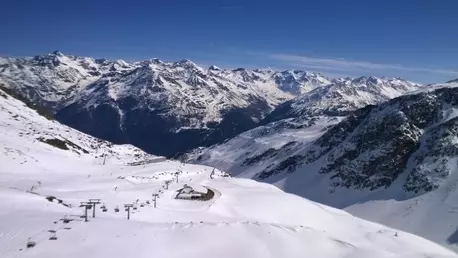 (P) Tot ce trebuie să știi despre schi în extrasezon și pachetele low cost cu SnowTrex