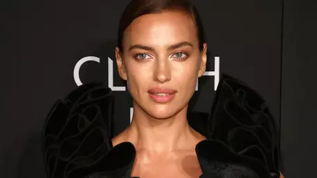 Irina Shayk, apariție chic pe străzile din New York alături de fiica ei, Lea de Seine