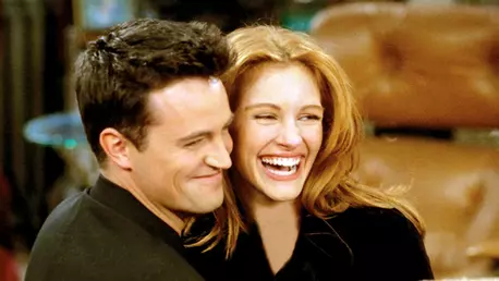 Modul inedit în care Matthew Perry a convins-o pe Julia Roberts să apară în serialul Friends