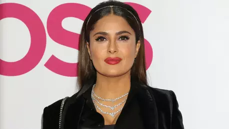 Salma Hayek, apariție surprinzătoare. Actrița a dezvăluit două tatuaje impresionante