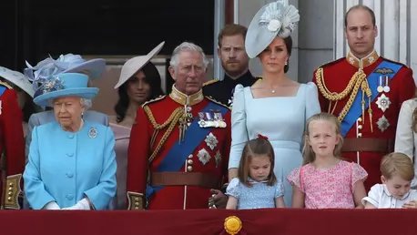 O scriitoare britanică a dezvăluit numele membrului regal care se află în spatele acuzațiilor de rasism lansate de Meghan Markle și Prințul Harry