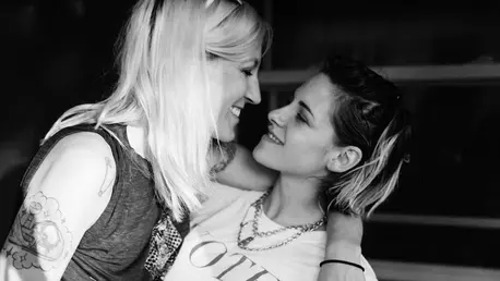 Kristen Stewart, surprinsă în Los Angeles alături de iubita ei, Dylan Meyer