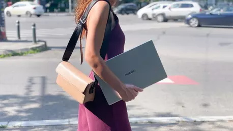 (P) Huawei MateBook D15: laptop-ul care îți face viața mai ușoară