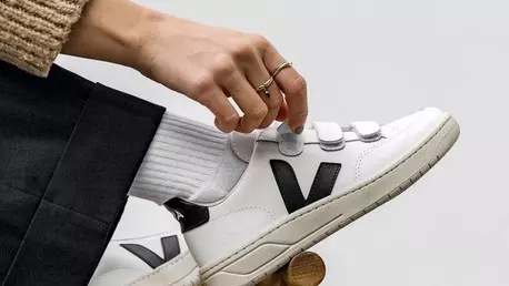 10 brand-uri și designeri de accesorii care mizează pe sustenabilitate