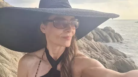 Romanița Iovan arată fabulos pe plajă la 56 de ani, iar aceste imagini sunt dovada