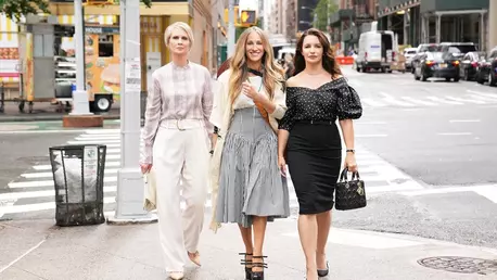 O rochie purtată de Sarah Jessica Parker în noul Sex and the City stârnește controverse