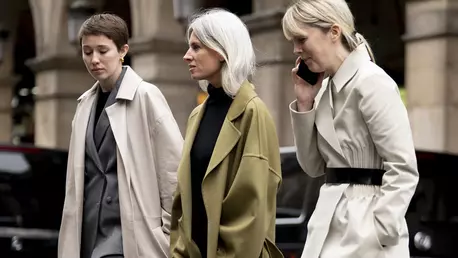 7 greșeli de comportament care te îmbătrânesc