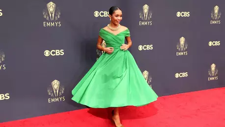 Emmy 2021: staruri pe covorul roșu (galerie foto)