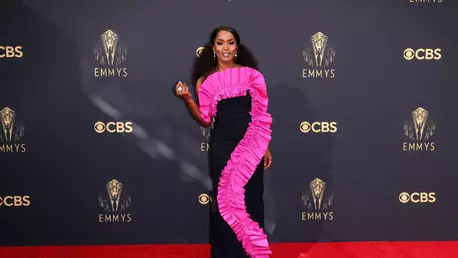 Best dressed la Emmys: cele mai spectaculoase apariții pe covorul roșu