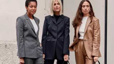 Care e treaba cu costumele masculine?