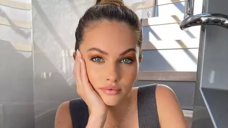 Thylane Blondeau, supranumită „Cea mai frumoasă fată din lume”, apariție incendiară la Săptămâna Modei de la Paris