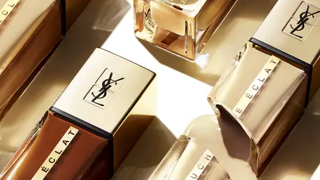 Yves Saint Laurent Touche Éclat, secretul unui machiaj luminos și rafinat