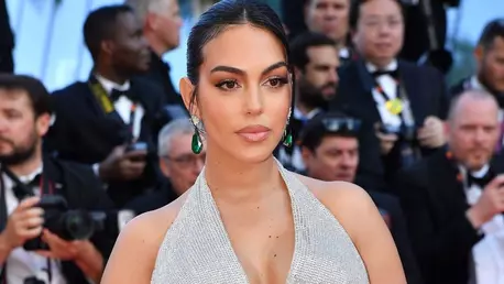 Georgina Rodriguez, apariție spectaculoasă în Ibiza într-o rochie Dolce & Gabbana